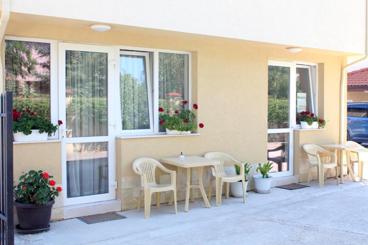 Complex Pika Hotel Golden Sands Exterior foto