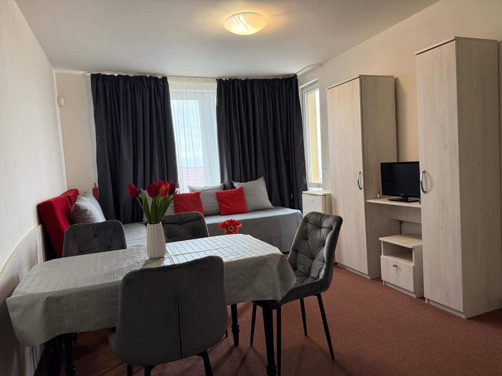 Complex Pika Hotel Golden Sands Quarto foto